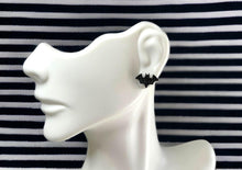 Load image into Gallery viewer, Batty