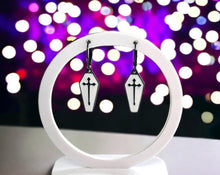 Load image into Gallery viewer, Dead to Me