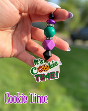 Load image into Gallery viewer, Girl Scout-Zipper Pull