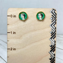 Load image into Gallery viewer, Queen Elizabeth