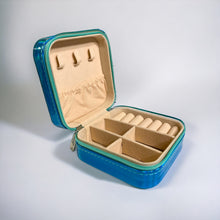 Load image into Gallery viewer, Metallic Travel Jewelry Case