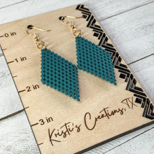 Load image into Gallery viewer, Diamond Eyes