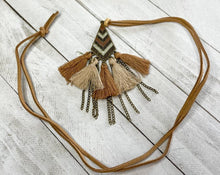 Load image into Gallery viewer, Broken Arrow Necklace