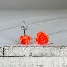 Load image into Gallery viewer, Rosebud