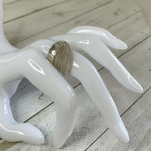 Load image into Gallery viewer, Metal Couture Ring