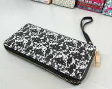 Load image into Gallery viewer, Classy & Sassy Wallets