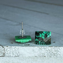 Load image into Gallery viewer, Risqué