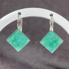 Load image into Gallery viewer, Tiffany