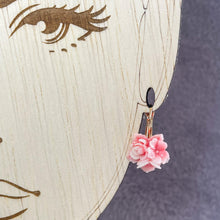 Load image into Gallery viewer, Vintage Bouquet