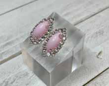 Load image into Gallery viewer, French Kiss