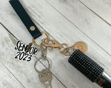Load image into Gallery viewer, Senior '23 Keychain