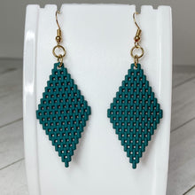 Load image into Gallery viewer, Diamond Eyes