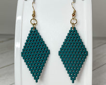 Load image into Gallery viewer, Diamond Eyes