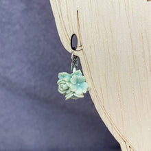 Load image into Gallery viewer, Vintage Bouquet