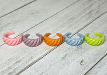 Load image into Gallery viewer, Twisted Sister Ring