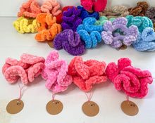 Load image into Gallery viewer, Velvet Scrunchie-Solid