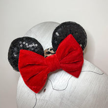 Load image into Gallery viewer, Minnie Leopard Scrunchie