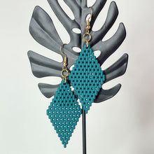 Load image into Gallery viewer, Diamond Eyes