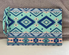 Load image into Gallery viewer, Easy Breezy Wristlet