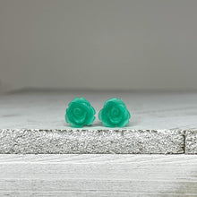 Load image into Gallery viewer, Rosebud