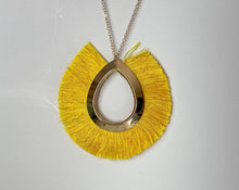 Load image into Gallery viewer, Boho Flair Necklace