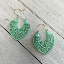 Load image into Gallery viewer, Camilla