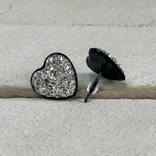 Load image into Gallery viewer, Heart Of Glass