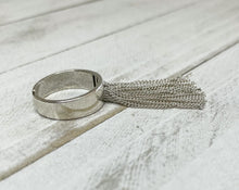 Load image into Gallery viewer, Metal Couture Ring