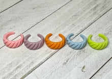 Load image into Gallery viewer, Twisted Sister Ring