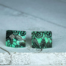 Load image into Gallery viewer, Risqué