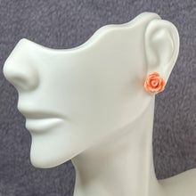 Load image into Gallery viewer, Rosebud