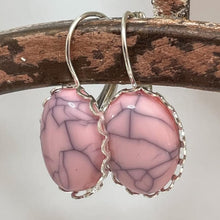 Load image into Gallery viewer, Bashful