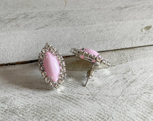 Load image into Gallery viewer, French Kiss