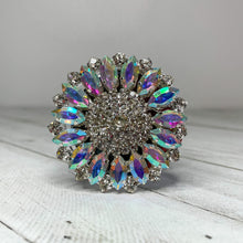 Load image into Gallery viewer, Glamorous Petals Phone Pop