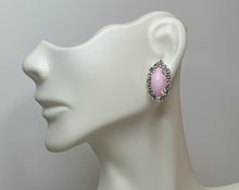 Load image into Gallery viewer, French Kiss