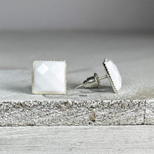 Load image into Gallery viewer, Antique Chic