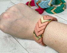 Load image into Gallery viewer, Straight Arrow Bracelet