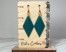 Load image into Gallery viewer, Diamond Eyes