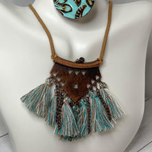 Load image into Gallery viewer, Bluegrass Necklace