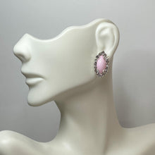 Load image into Gallery viewer, French Kiss