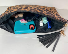 Load image into Gallery viewer, Prowlin' Versatile Bag