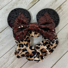 Load image into Gallery viewer, Minnie Leopard Scrunchie