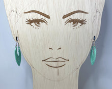 Load image into Gallery viewer, Camilla