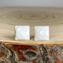 Load image into Gallery viewer, Antique Chic