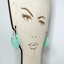 Load image into Gallery viewer, Camilla