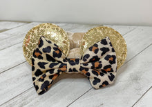 Load image into Gallery viewer, Minnie Leopard Scrunchie
