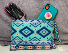 Load image into Gallery viewer, Easy Breezy Wristlet
