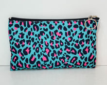 Load image into Gallery viewer, Lisa Leopard Pouch
