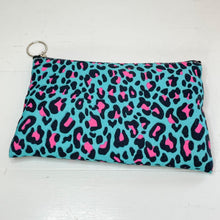 Load image into Gallery viewer, Lisa Leopard Pouch
