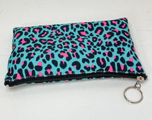 Load image into Gallery viewer, Lisa Leopard Pouch
